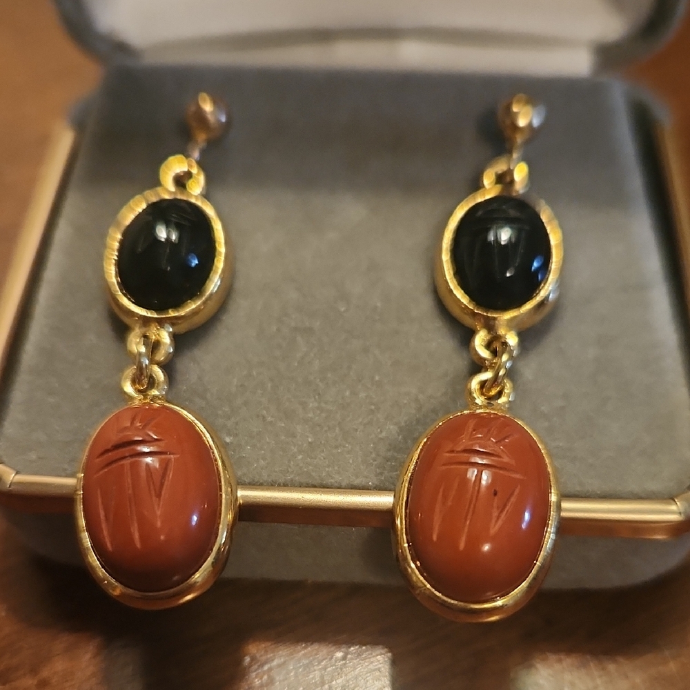 Elegant Gold and Black Scarab design Drop Earrings